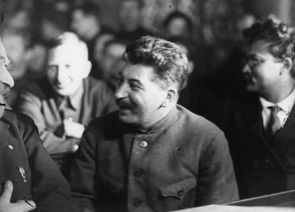 Статьи по теме "иосиф сталин"
